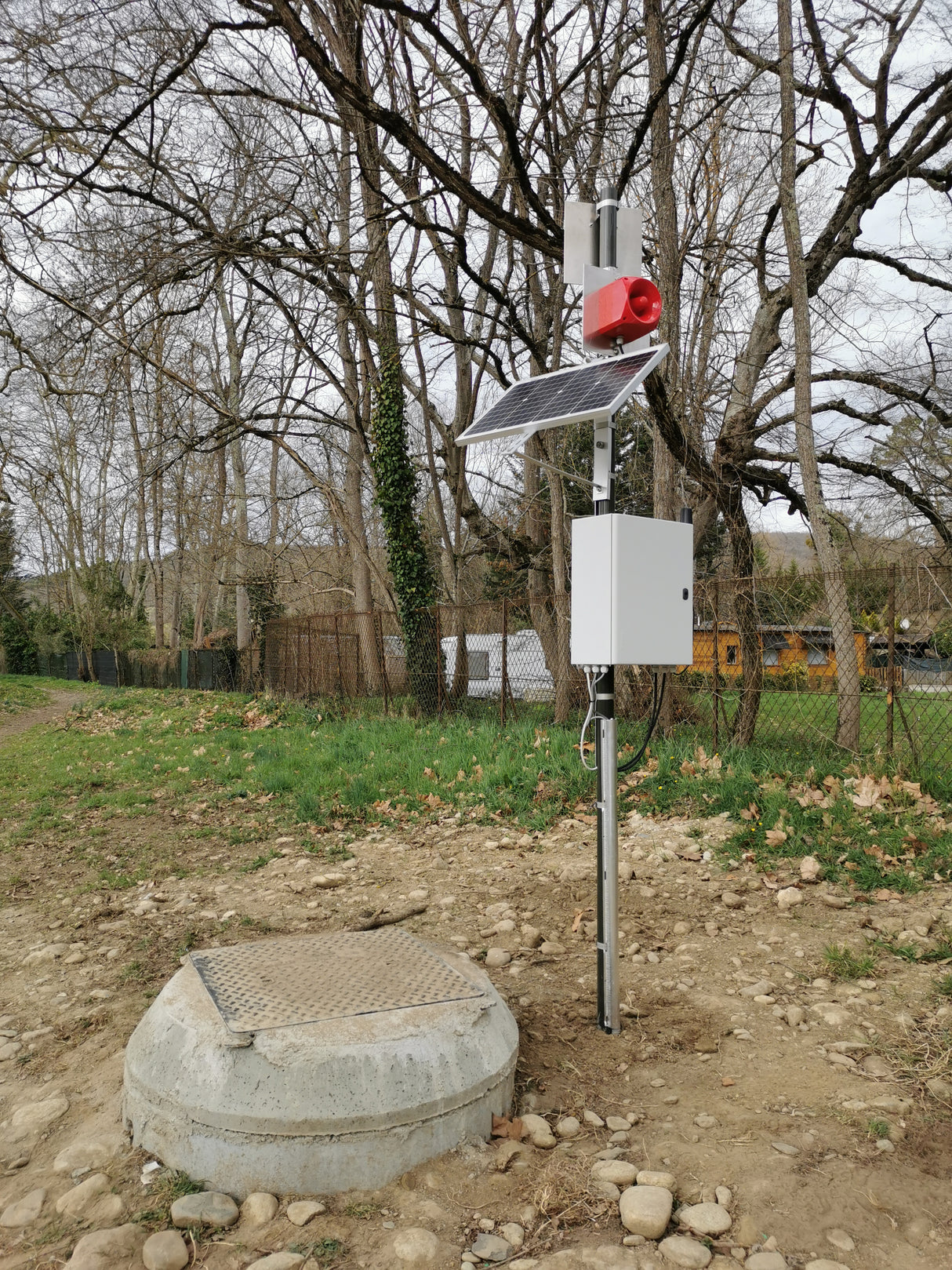 S.A.L – Système Alerte Inondation sur panneau solaire | Anticipez les crues, protégez vos infrastructures