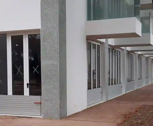 Batardeau pour magasins et commerces