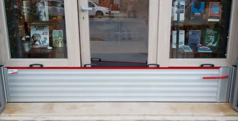 Une barrière anti-inondation pour un magasin